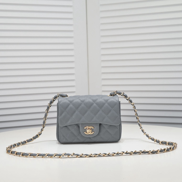 シャネルバッグ正面デザイン